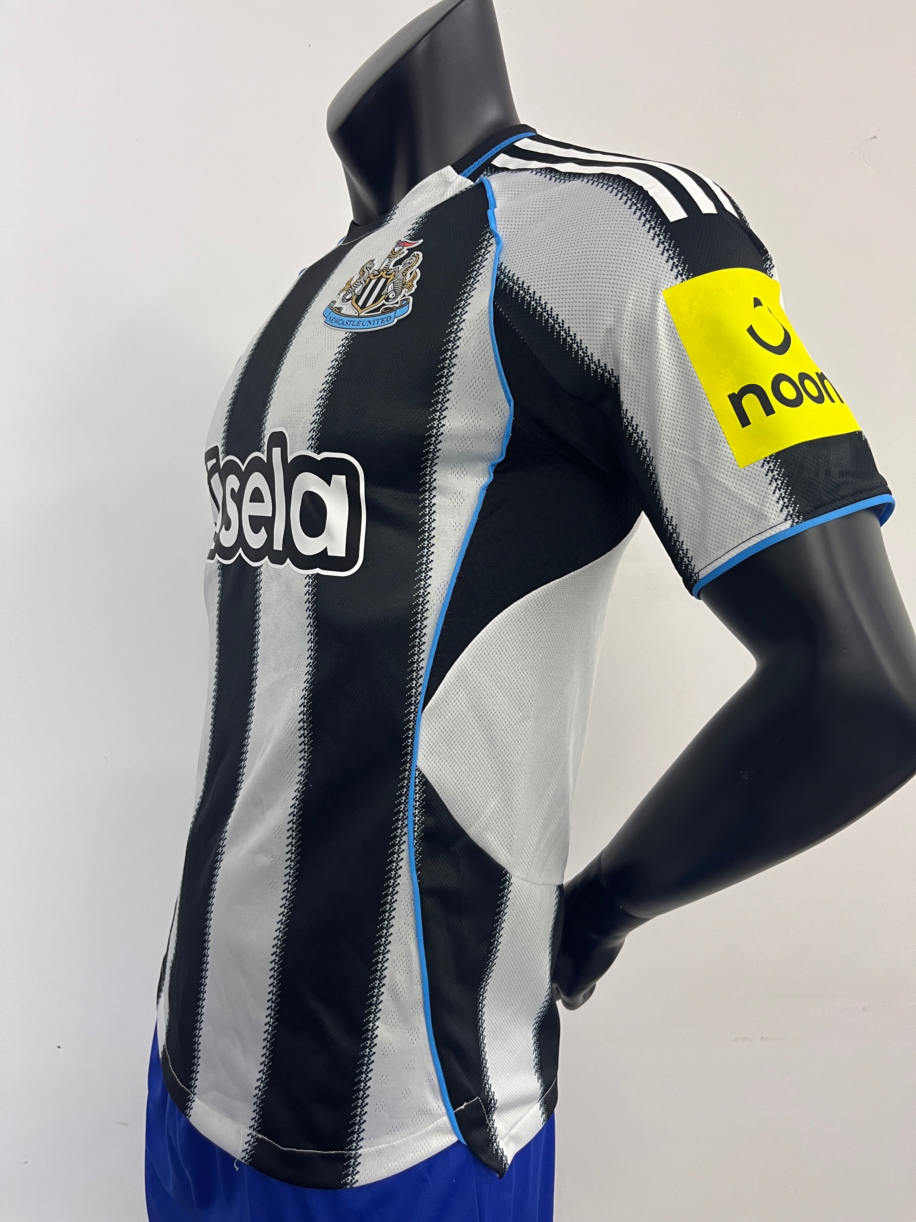 NEWCASTLE THUIS 25/26